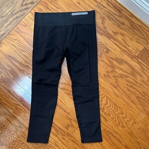 Under Armour Heat Gear compression leggings.